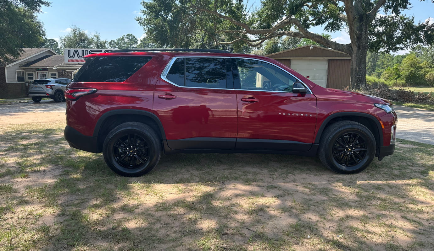 2023 CHEVROLET TRAVERSE LT
